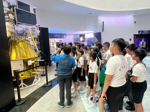 小學中文部六年級學生參觀科學館 - 4